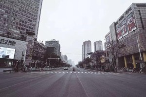 封城记忆，疫情三年中的城市静默与人间温度