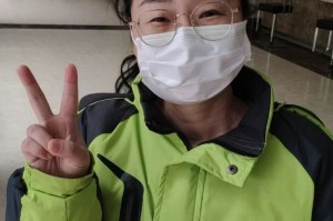口罩下的微笑，那些被疫情照亮的平凡灵魂