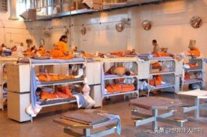 当口罩成为时尚单品，韩国疫情最严重时期的黑色幽默
