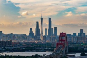 新冠疫情下的武汉封城，历史性决策的背后与影响