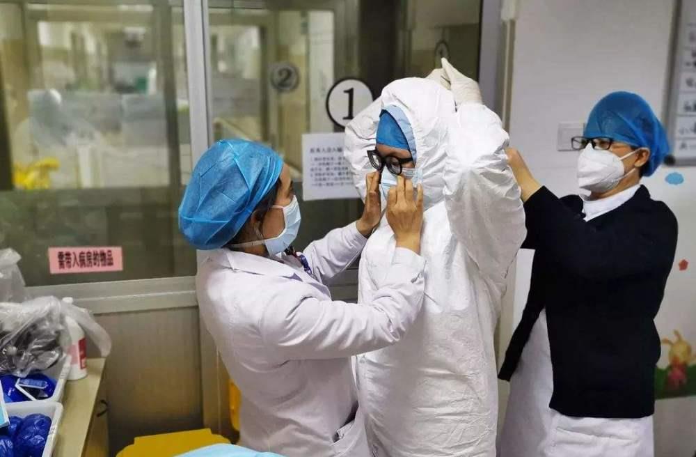 江苏出台护士补贴政策，为抗疫一线筑起坚实后盾