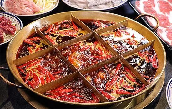疫情下的重庆火锅盛宴，味蕾与文化双重体验