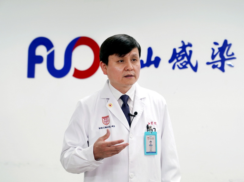 张文宏，疫情下的坚守与智慧