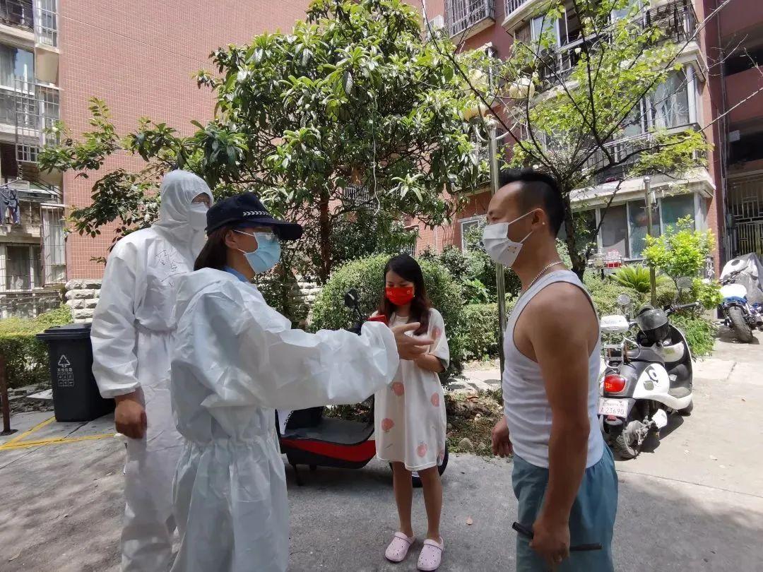疫情下的贵阳大巴，城市脉络中的温情与坚韧