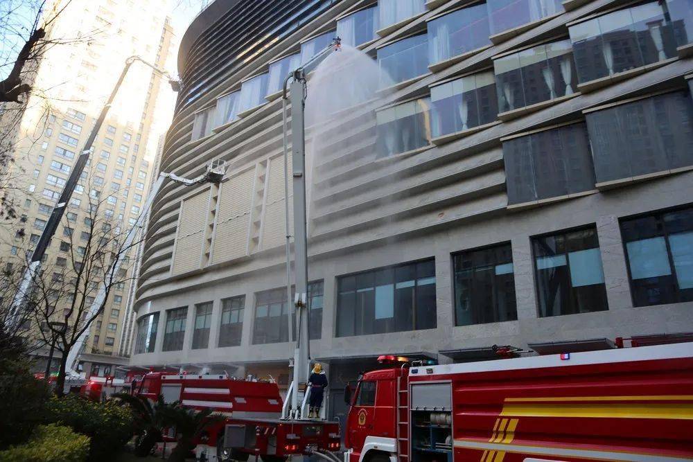 乌鲁木齐火灾事故，疫情下的挑战与应对