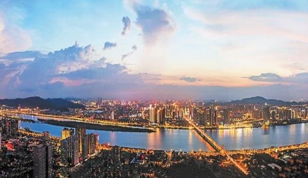 湖南疫情三年税费减免政策，助力经济复苏与社会稳定
