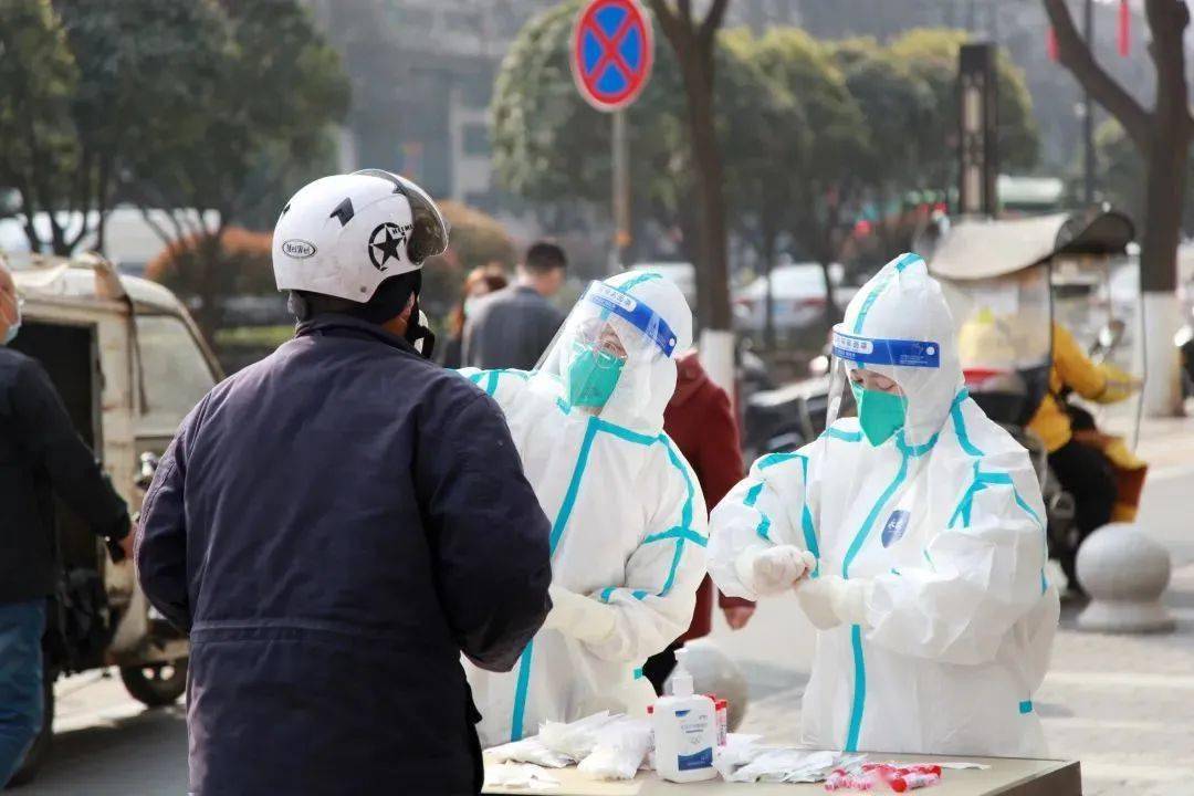 重庆西安确诊病例，疫情下的城市应对与民众生活